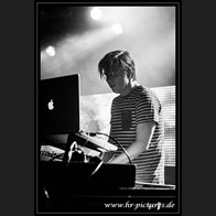 HR_D75_7847